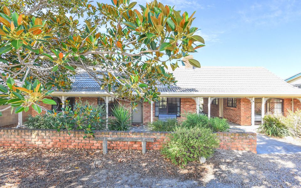 By the Beach – 30 Jetty Road