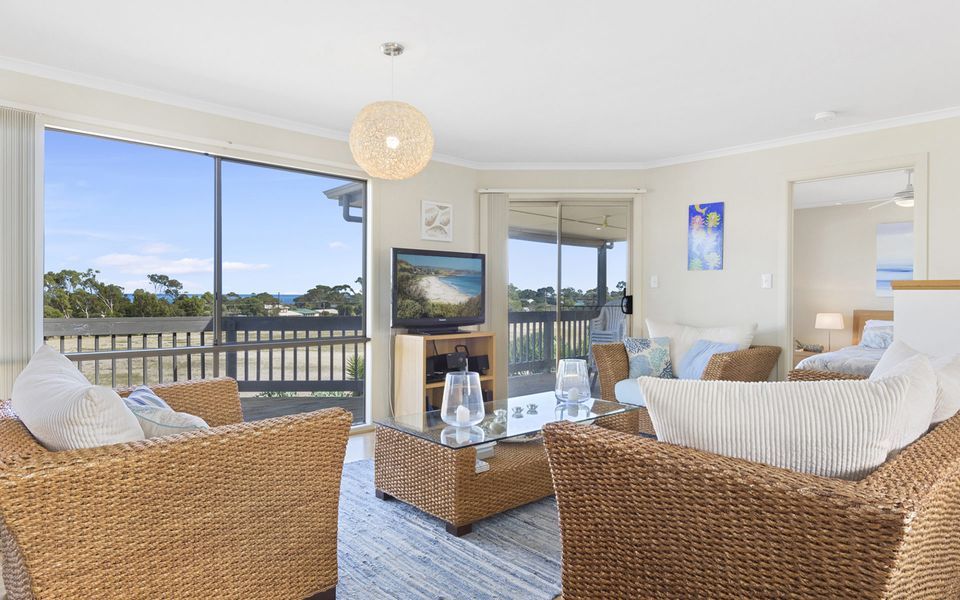 Carrie’d Away – 9 Dorset Court