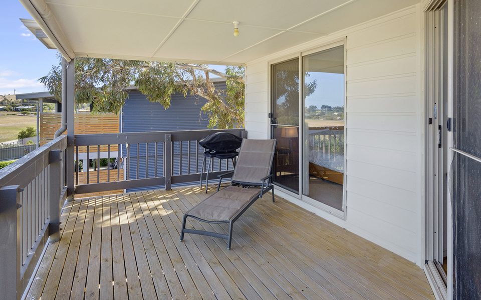 Carrie’d Away – 9 Dorset Court