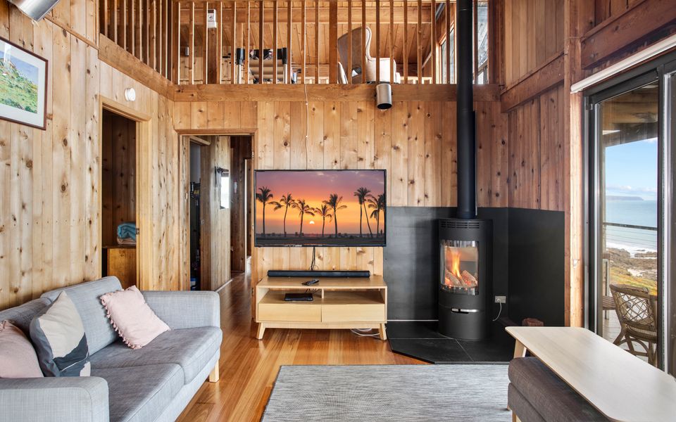 Cliffs End Beach Shack – 105 Gold Coast Drive