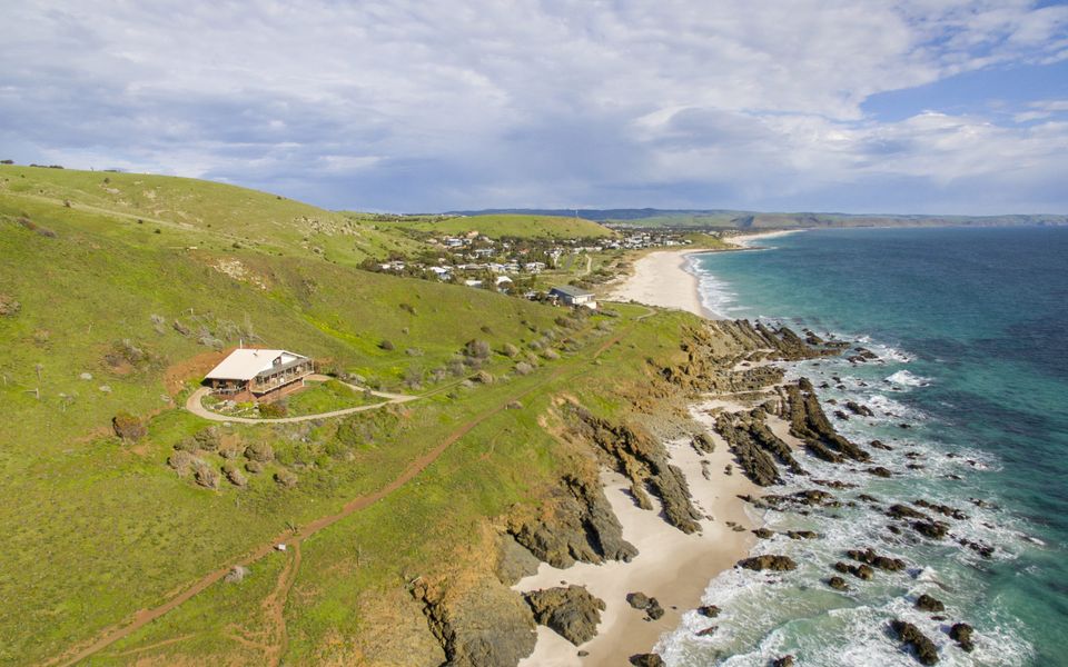 Cliffs End Beach Shack – 105 Gold Coast Drive