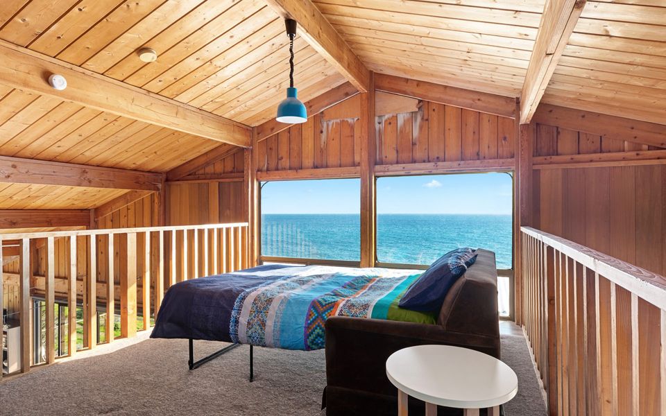 Cliffs End Beach Shack – 105 Gold Coast Drive