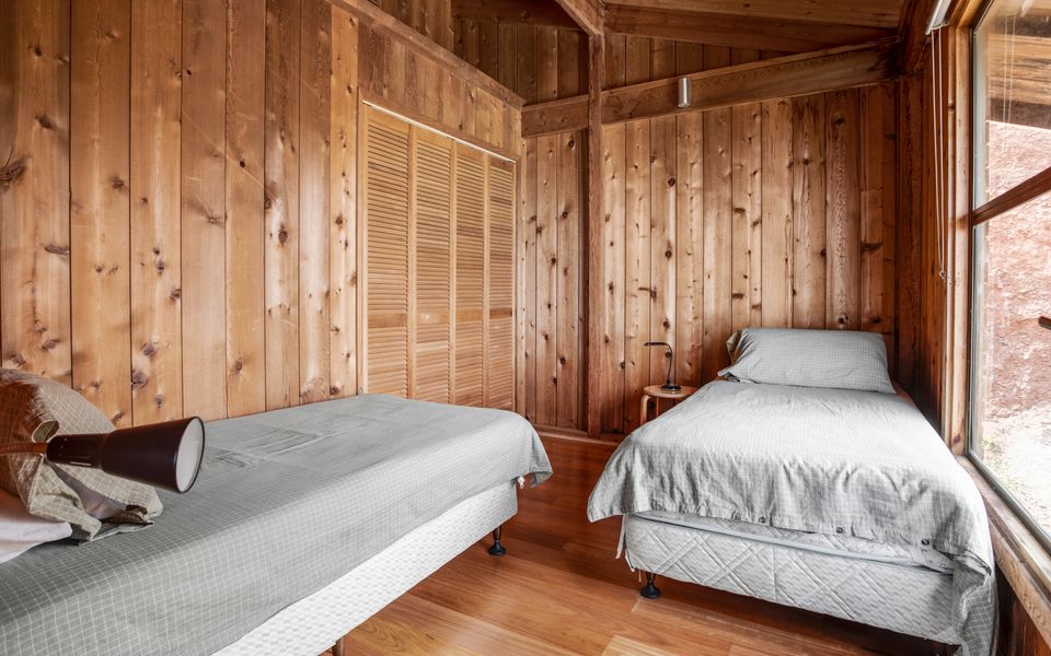 Cliffs End Beach Shack – 105 Gold Coast Drive