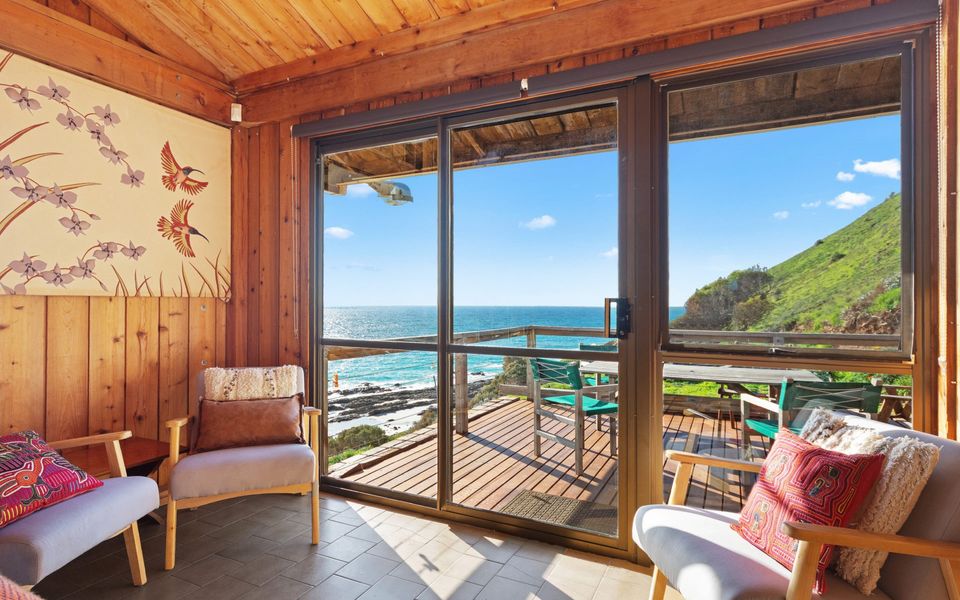 Cliffs End Beach Shack – 105 Gold Coast Drive