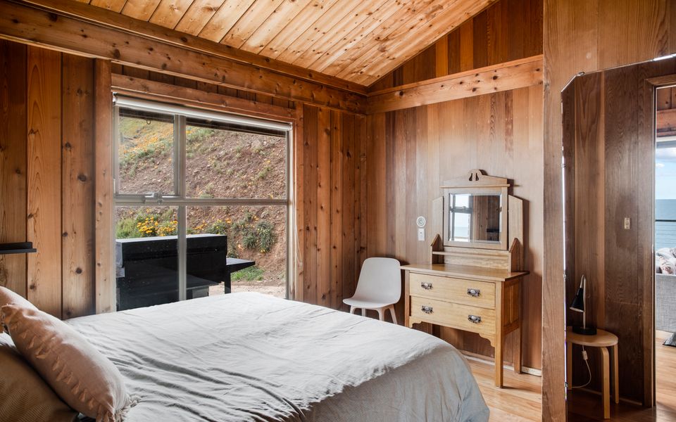 Cliffs End Beach Shack – 105 Gold Coast Drive