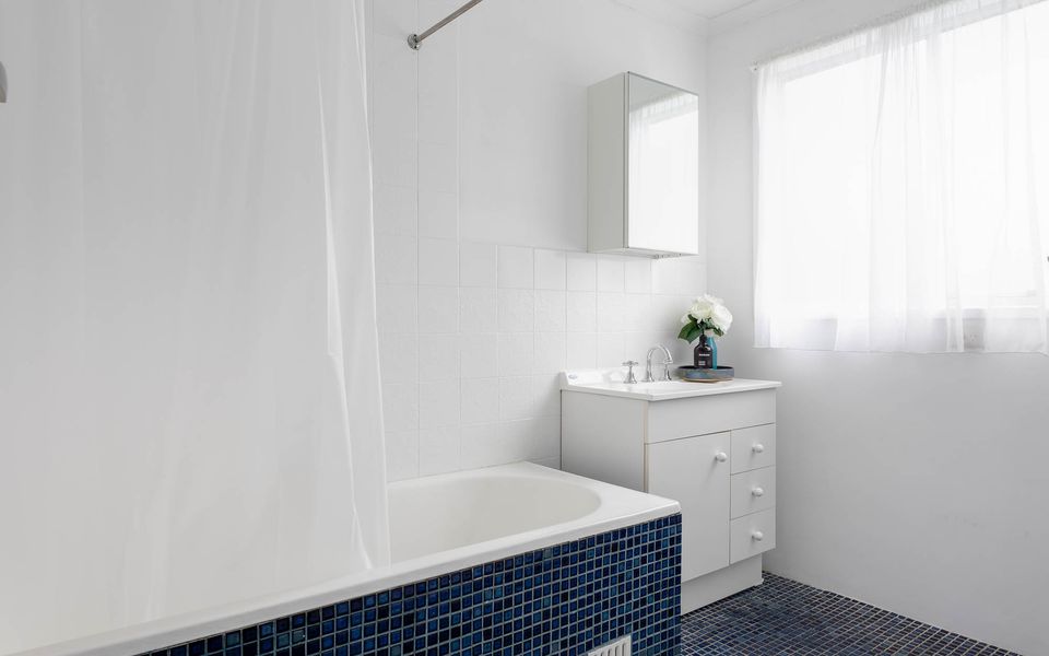 Dolphin Dreaming – 16 Dolphin Avenue