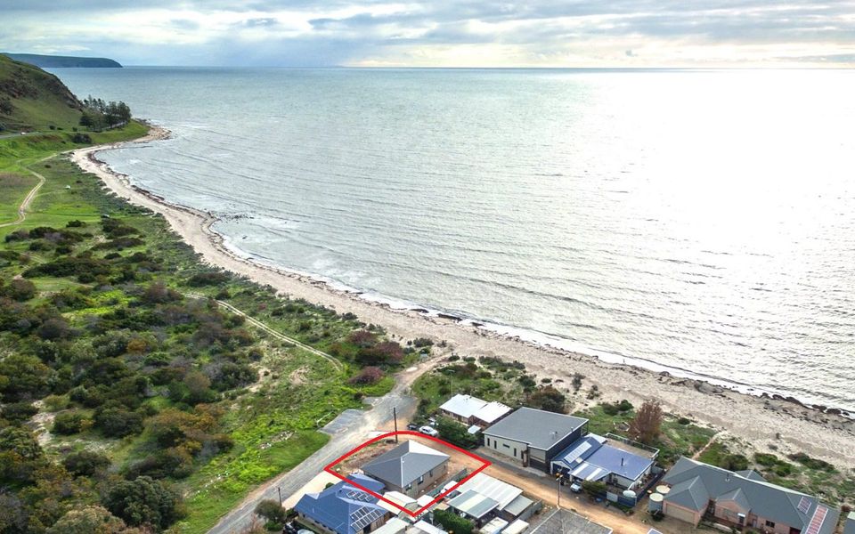 Lady Bay Getaway – 12 Lady Bay