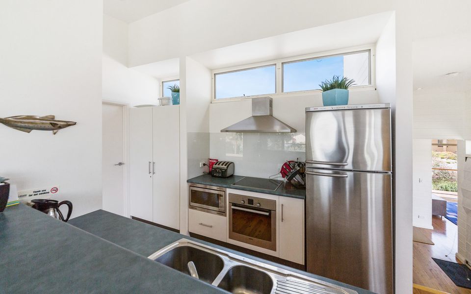 Lewis Retreat – 40 Lewis Road