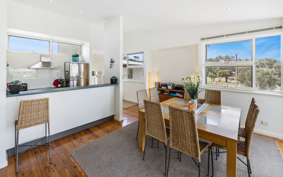 Lewis Retreat – 40 Lewis Road