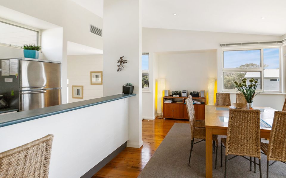 Lewis Retreat – 40 Lewis Road