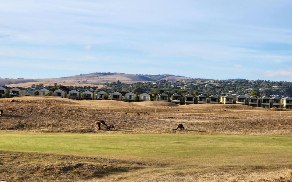 Putters Paradise – 25/30 Troon Drive