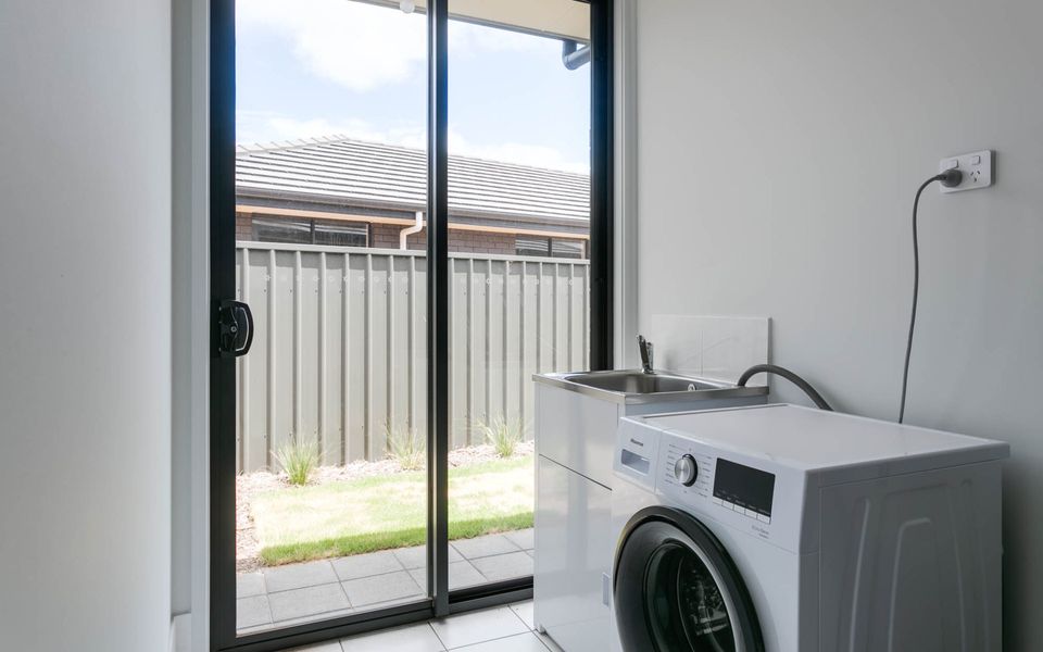 Putters Paradise – 25/30 Troon Drive