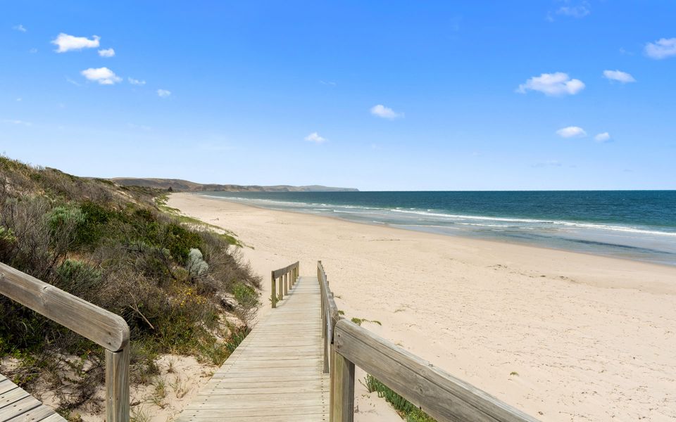 Pets at the Beach – 8 Marto Court