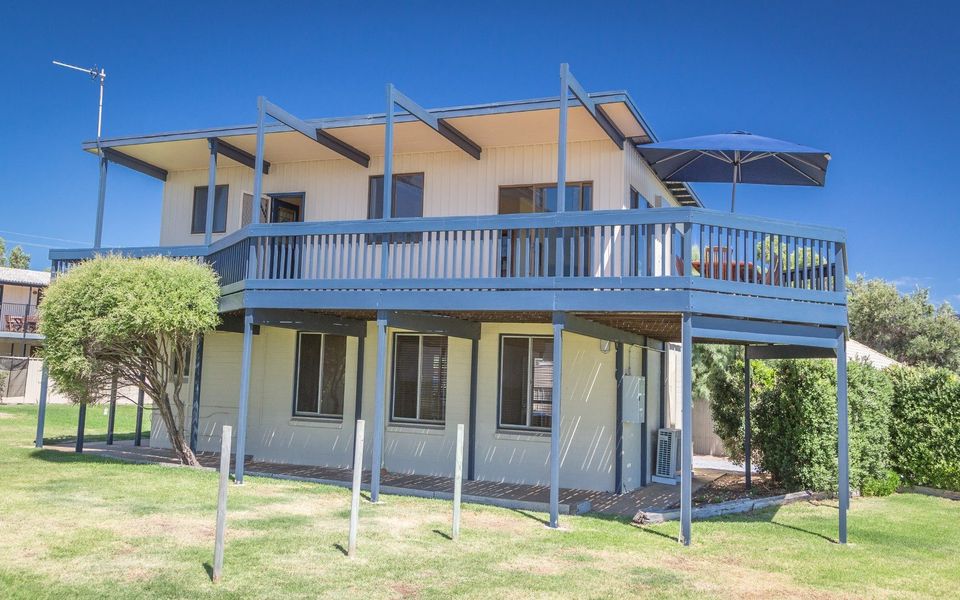 Sandy Feet – 31 Gold Coast Drive