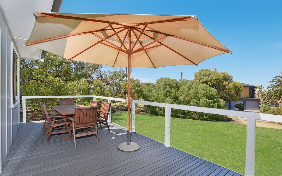 Scenic Shack – 4 Scenic Way