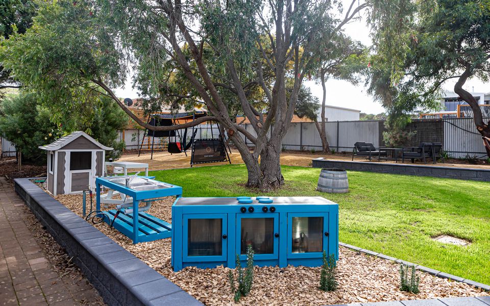 Silvers Anchor – 2 Bennett Street