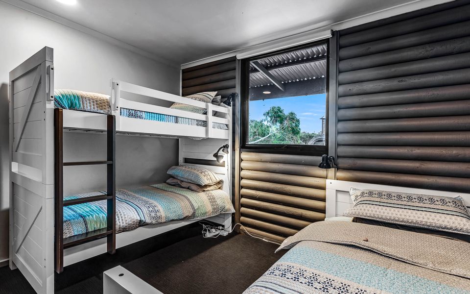 Silvers Anchor – 2 Bennett Street