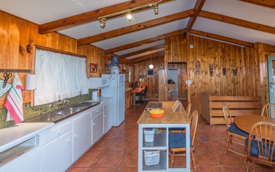 Socks ‘n’ Sandals – 34 Riverview Drive