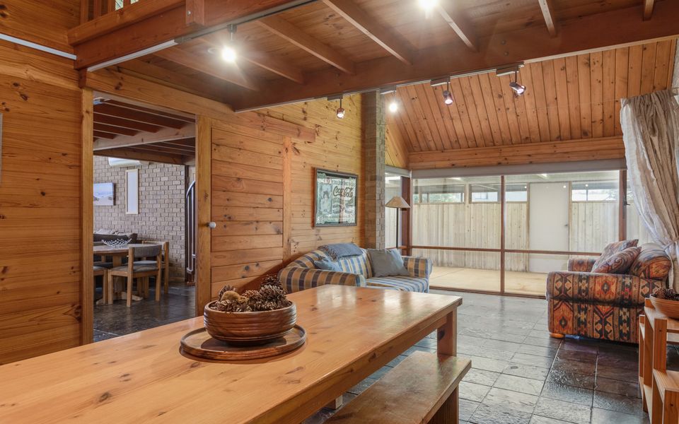 South Beach House – 11 Gold Coast Drive