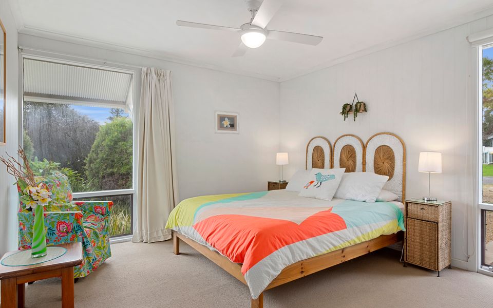 Stones Throw – 26 River View Drive