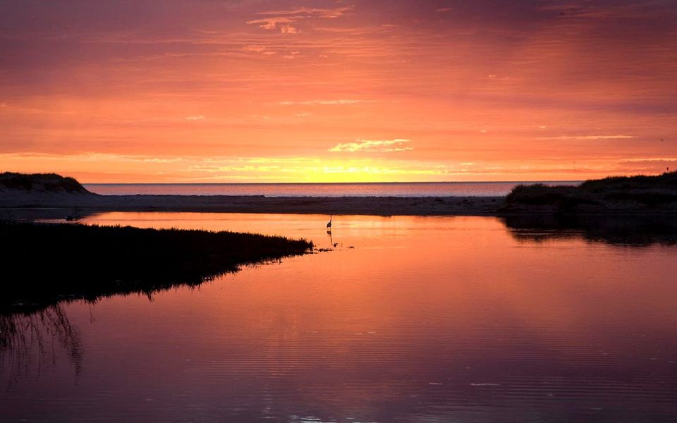 Stones Throw – 26 River View Drive