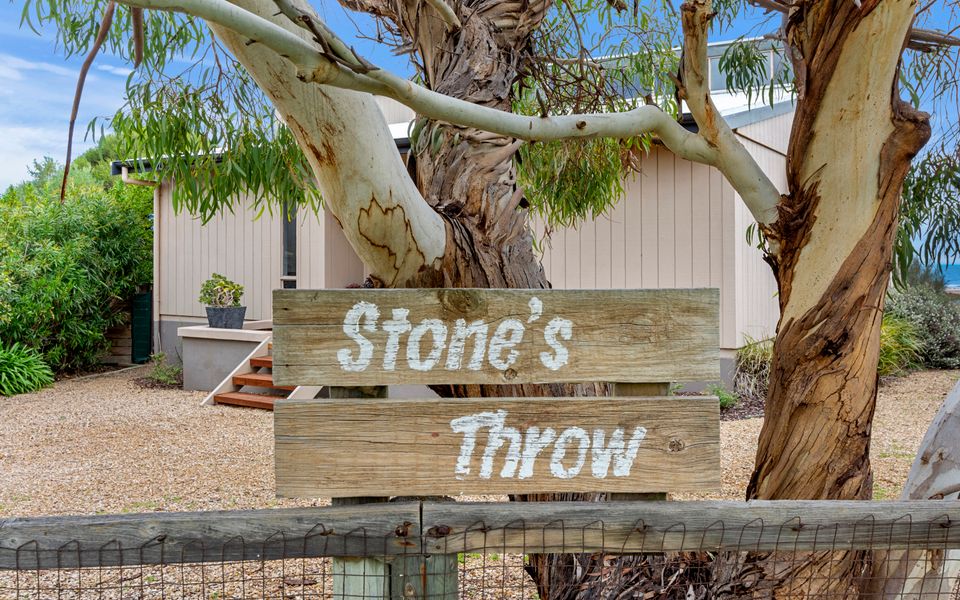 Stones Throw – 26 River View Drive
