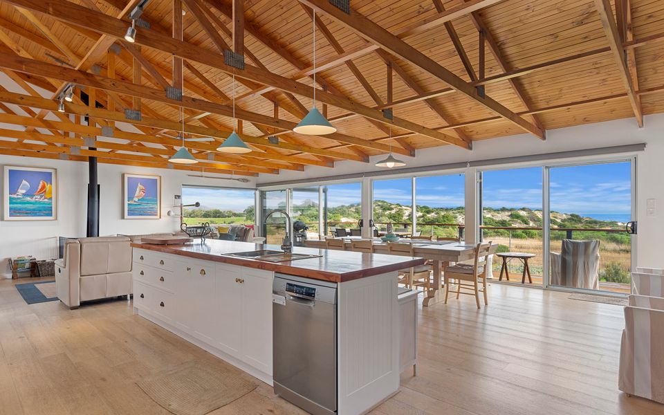 Stones Throw – 26 River View Drive