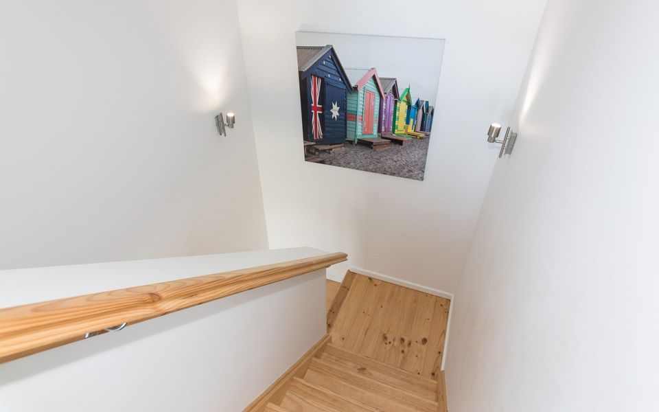 Stunning on Stacey – 42 Stacey Drive