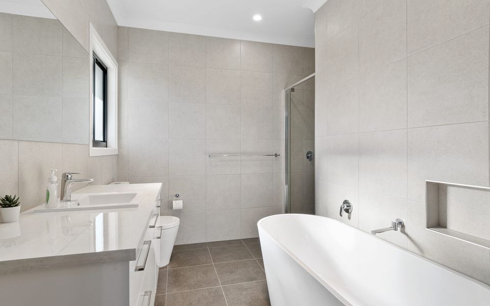 Sunset Horizon @ Lady Bay – 8 Huntingdale Drive