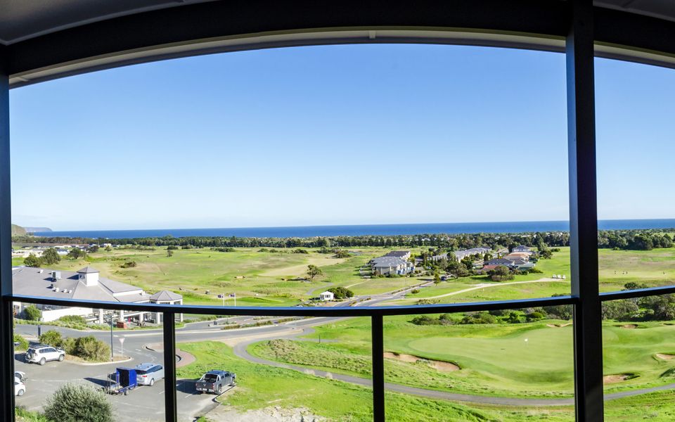 Sunset Horizon @ Lady Bay – 8 Huntingdale Drive