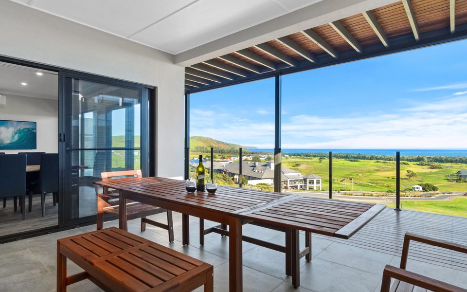 Sunset Horizon @ Lady Bay – 8 Huntingdale Drive