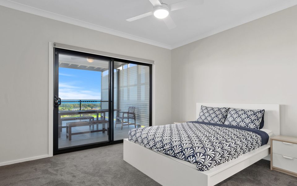 Sunset Horizon @ Lady Bay – 8 Huntingdale Drive