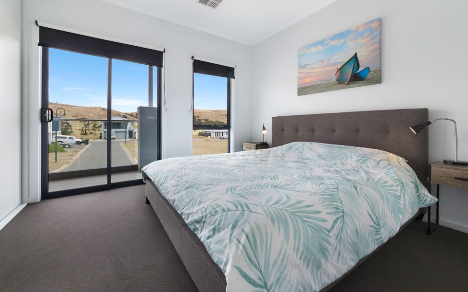 Tee Two on Troon – 21/30 Troon Drive