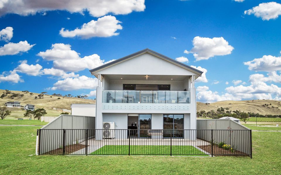 Tee Two on Troon – 21/30 Troon Drive