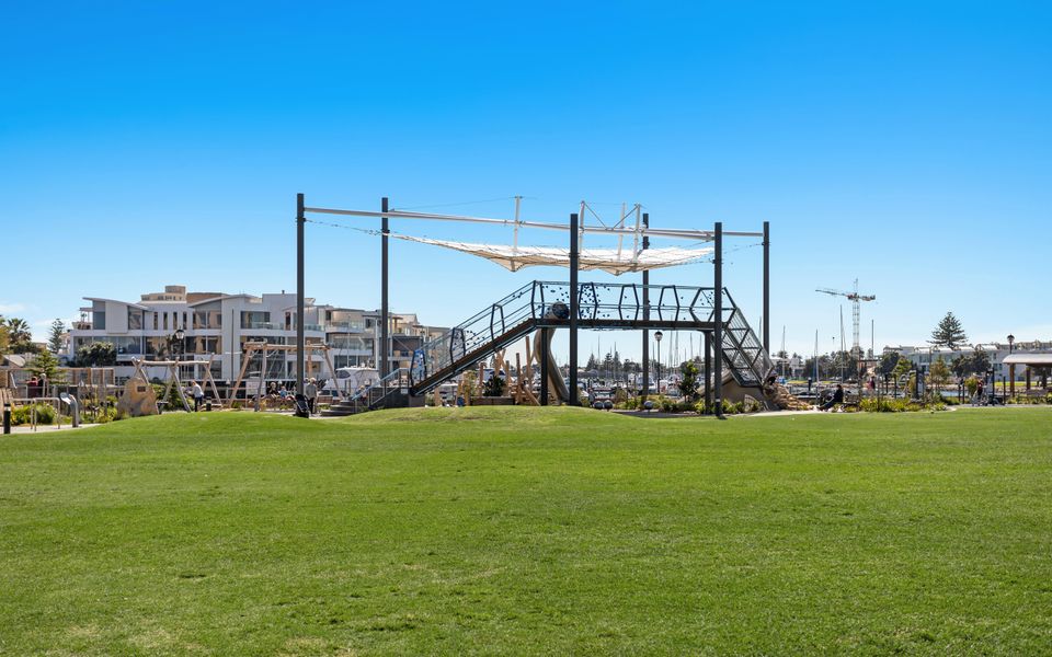 Glenelg Shores Family Stay
