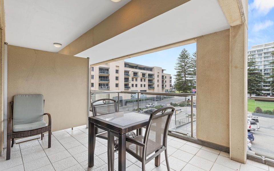 Glenelg Shores Family Stay