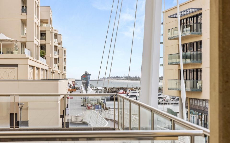Glenelg Shores Family Stay