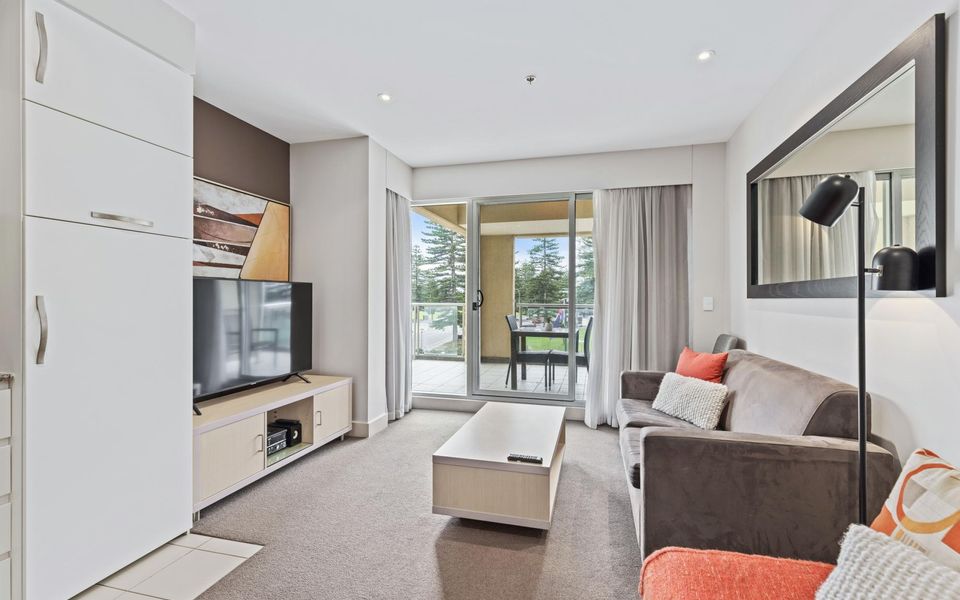 Glenelg Shores Family Stay
