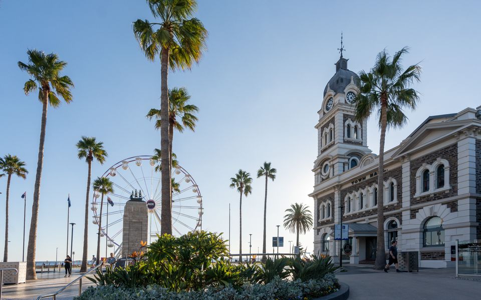Beachside Apartment in Glenelg
