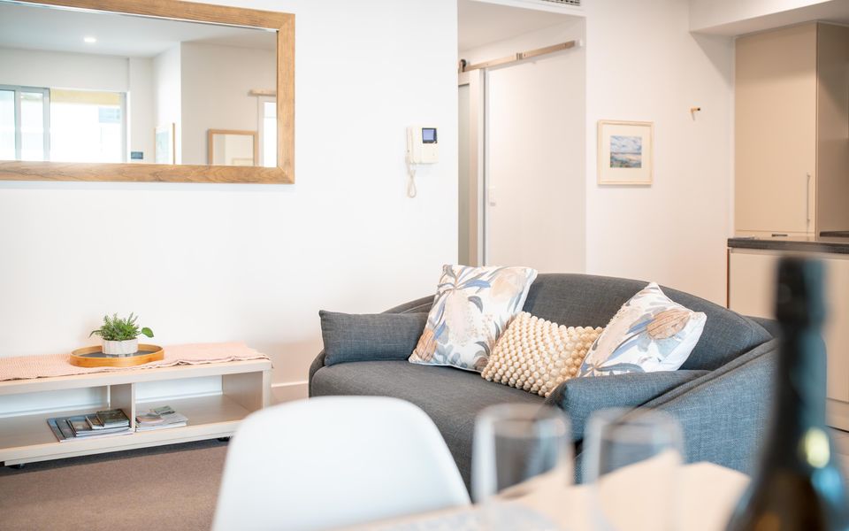 Beachside Apartment in Glenelg