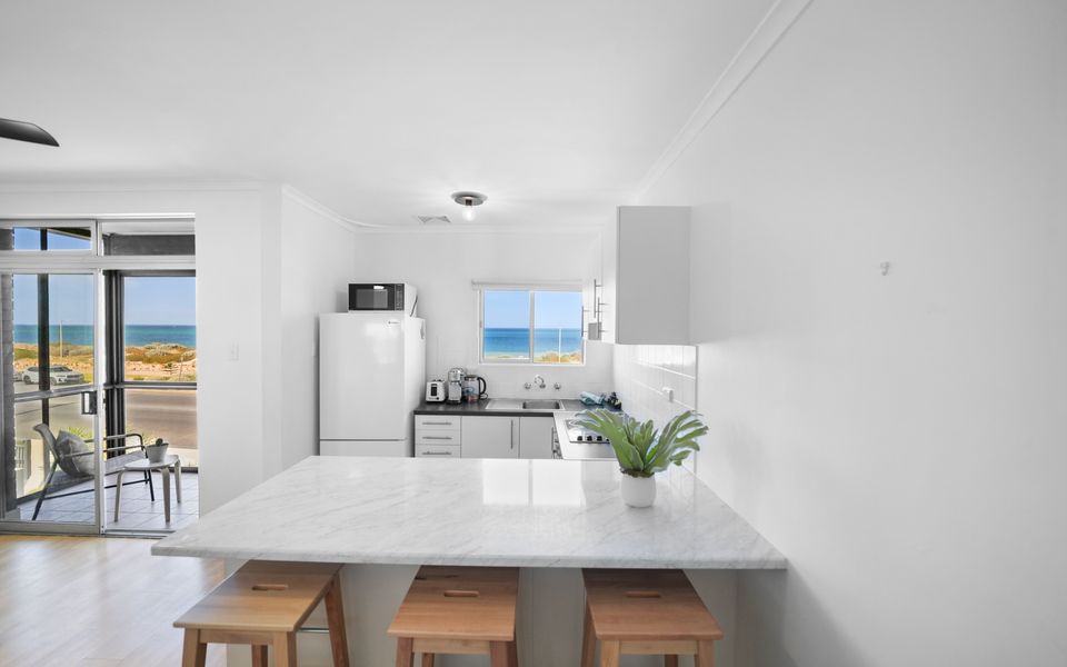 Tranquil Oceanview Escape – Relax & Reset