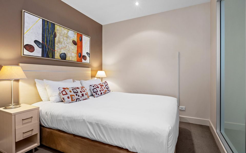 Glenelg Seaside Apartment