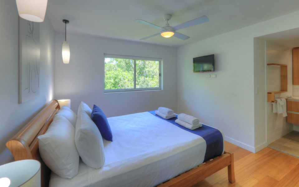 Maggies Beachfront Apt. 8