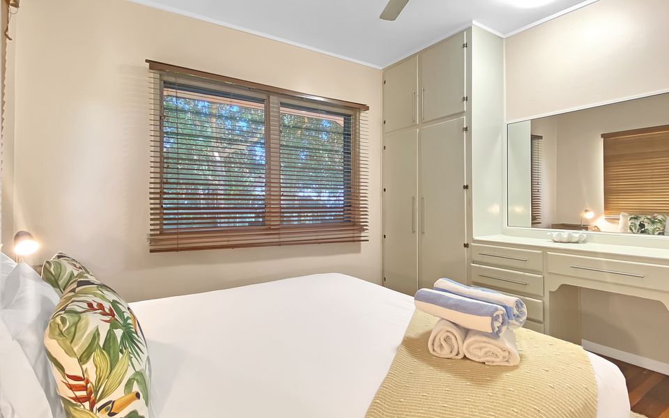 Picnic Bay Apartments Unit 4