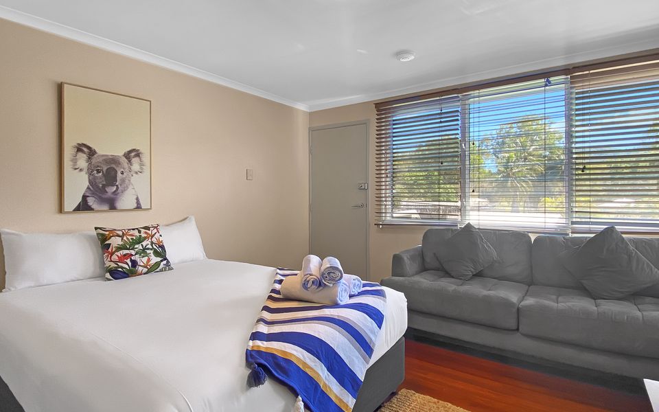 Picnic Bay Apartments Unit 4