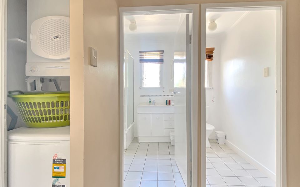 Picnic Bay Apartments Unit 4