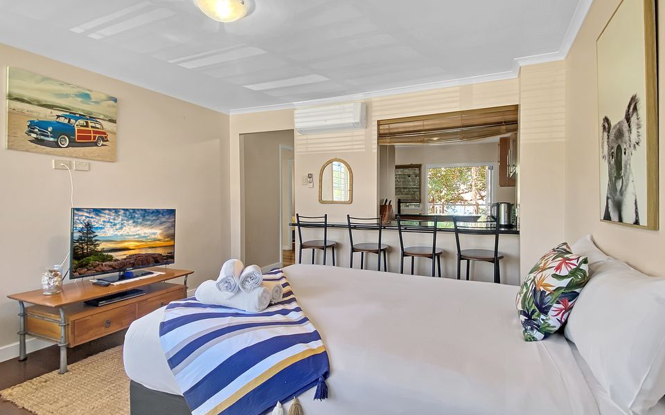 Picnic Bay Apartments Unit 4