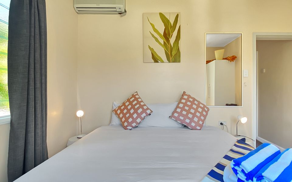 Picnic Bay Apartments Unit 4