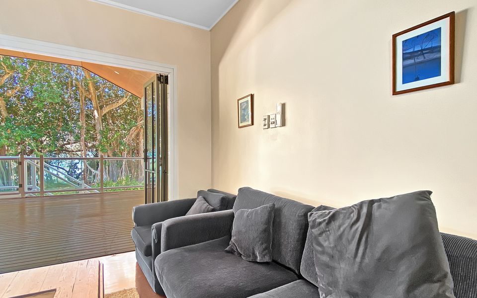 Picnic Bay Apartments Unit 4