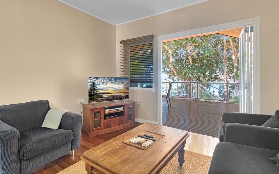 Picnic Bay Apartments Unit 4